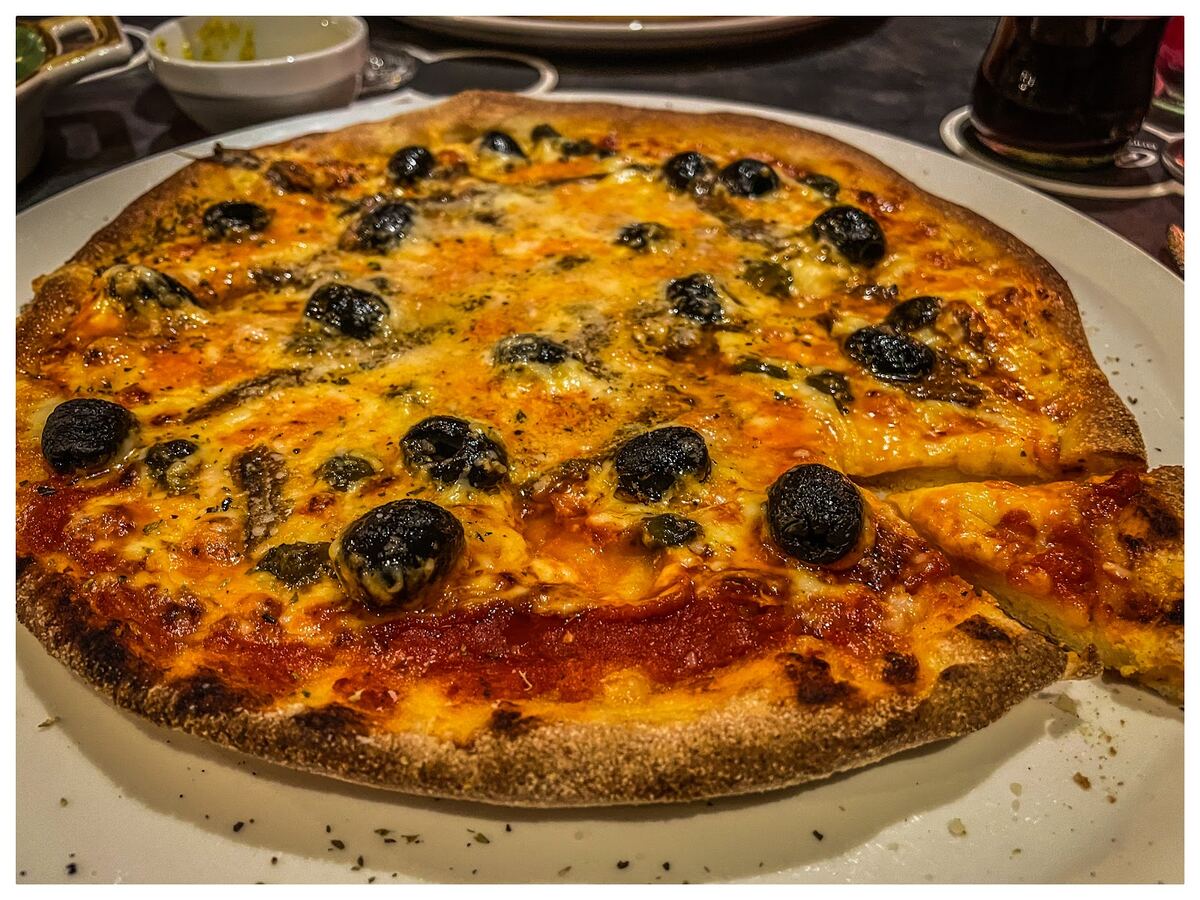 Pizza aus der Pizzeria Rialto